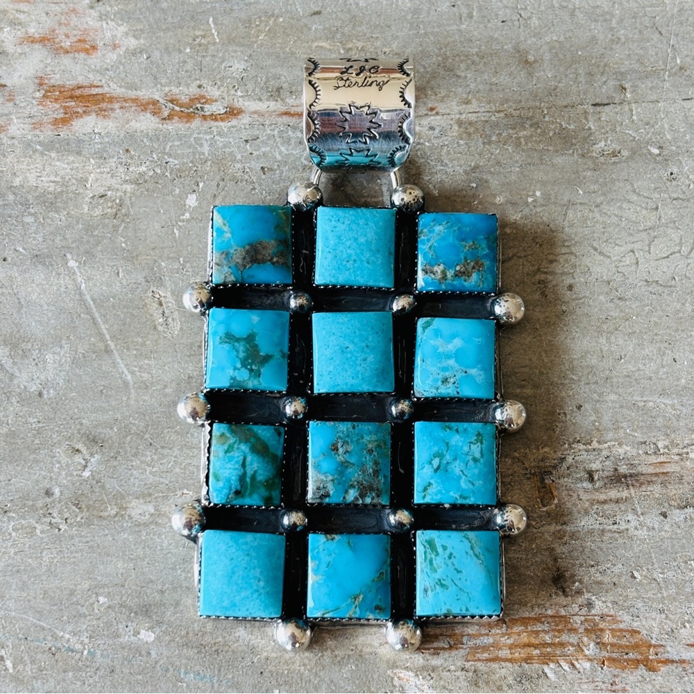 ♥️ Navajo ♥️ Lorenzo & Jerilyn Chee Sterling Silver - Kingman Turquoise Pendant - Picture 2 of 9